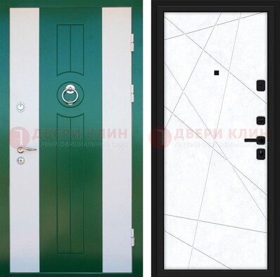 Зеленая железная дверь с панелями МДФ ДМ-369 в Раменском