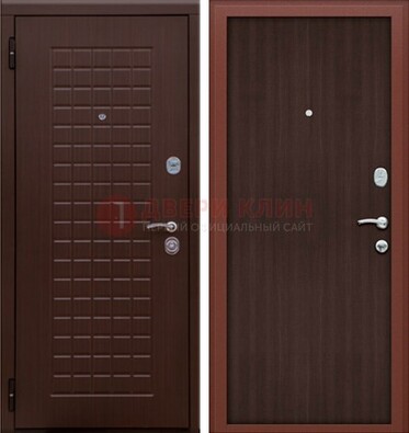 Коричневая металлическая дверь с МДФ ДМ-78 в квартиру в Раменском