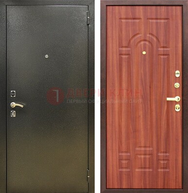 Входная темно-серая дверь с порошковой отделкой и МДФ Миланский орех ДП-281 в Раменском