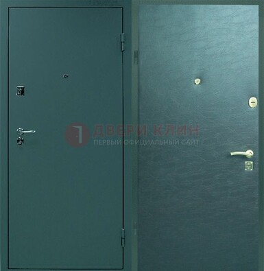 Зеленая стальная дверь с порошковым покрытием ДП-93 в Раменском