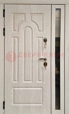 Белая металлическая дверь со стеклом ДС-68 в Раменском