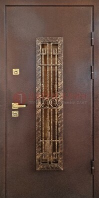 Металлическая дверь с порошковым напылением со стеклом и ковкой ДСК-110 в Раменском