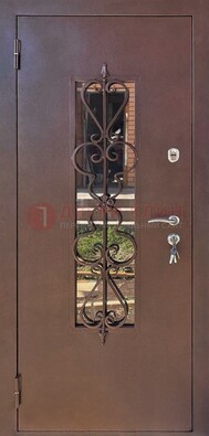 Коричневая железная дверь Порошок со стеклом и ковкой ДСК-219 в Орле