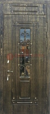 Зеленая входная дверь со стеклом и ковкой ДСК-67 в Раменском