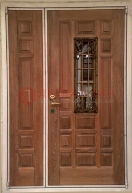Стальная дверь со стеклом и ковкой ДСК-68 в общественное здание в Раменском