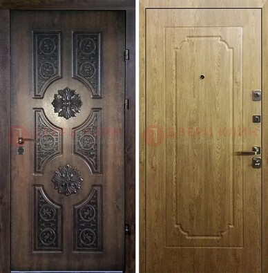 Железная коричневая дверь с виноритом и терморазрывом Золотой дуб внутри ДВТ-101 в Раменском