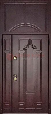 Коричневая железная дверь с виноритом и верхней фрамугой ДВТ-243 в Раменском