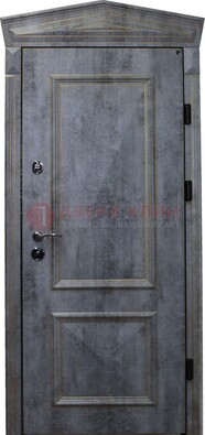 Серая железная уличная дверь с виноритом ДВТ-60 в Раменском