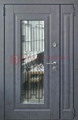 Серая стальная дверь Винорит со стеклом и ковкой ПЛ-29 в Раменском